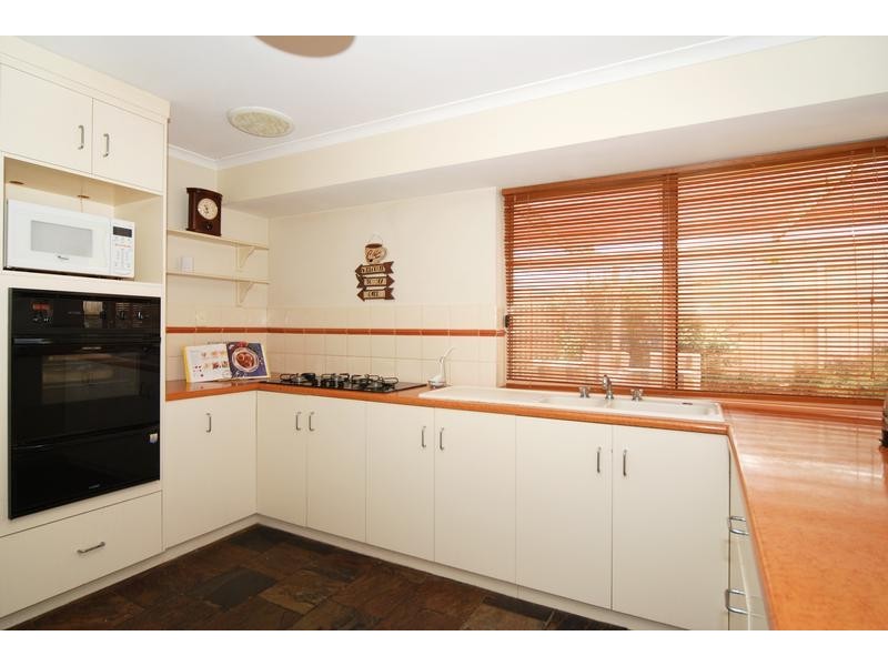 17 Songlark Grove, Flagstaff Hill SA 5159