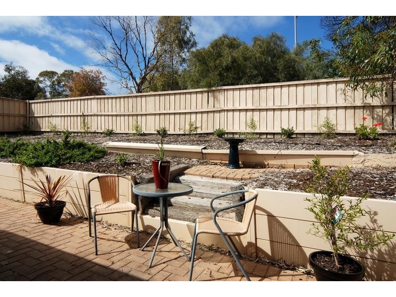 17 Songlark Grove, Flagstaff Hill SA 5159