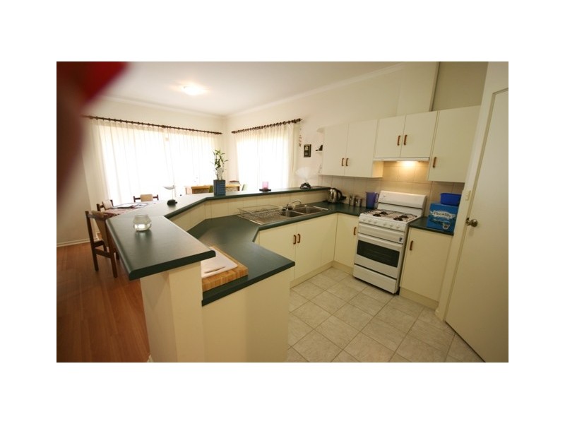 6 PETREL COURT, Flagstaff Hill SA 5159