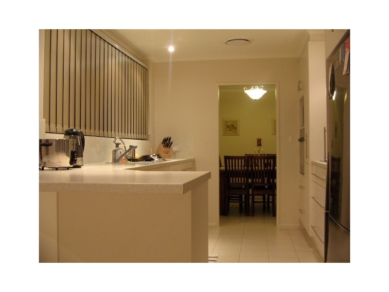 10 ROXANNE STREET, Happy Valley SA 5159