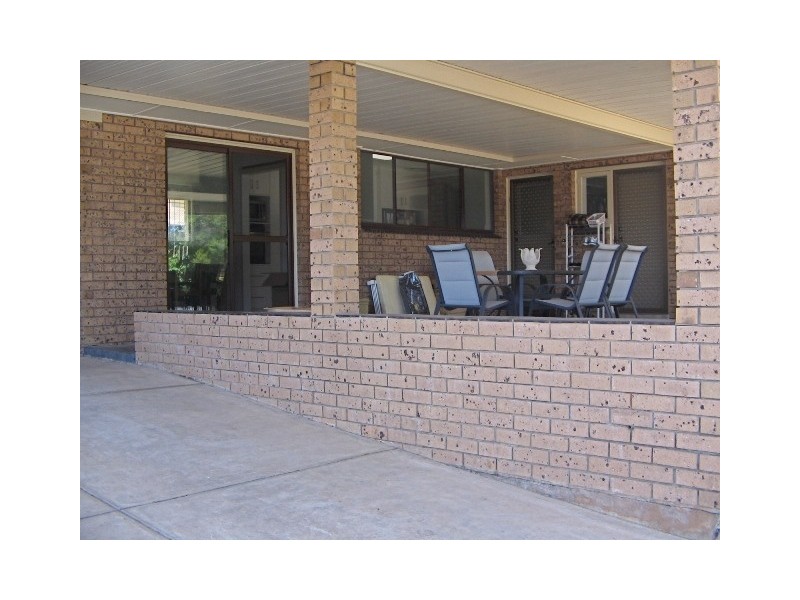 10 ROXANNE STREET, Happy Valley SA 5159