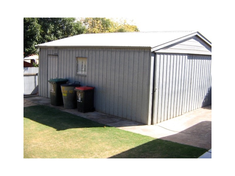 10 ROXANNE STREET, Happy Valley SA 5159