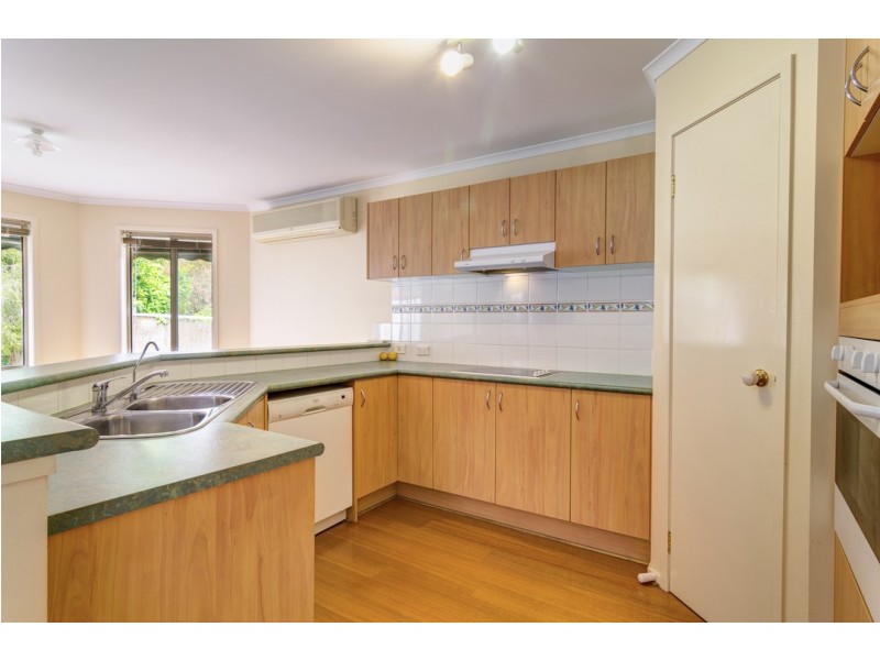 10 Corsair Street, Flagstaff Hill SA 5159