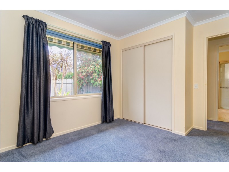 10 Corsair Street, Flagstaff Hill SA 5159
