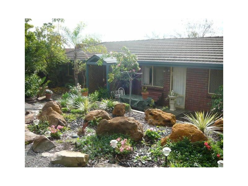 43 OAKRIDGE ROAD, Aberfoyle Park SA 5159