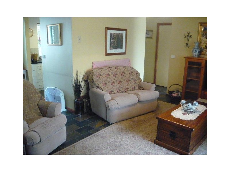 43 OAKRIDGE ROAD, Aberfoyle Park SA 5159