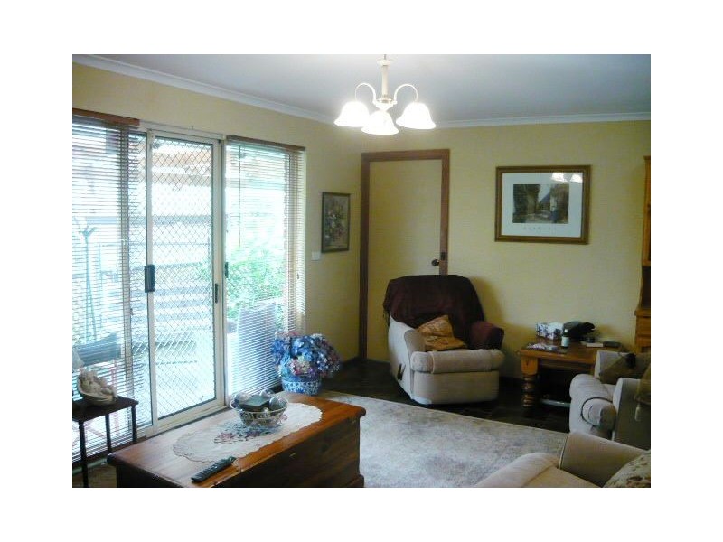 43 OAKRIDGE ROAD, Aberfoyle Park SA 5159