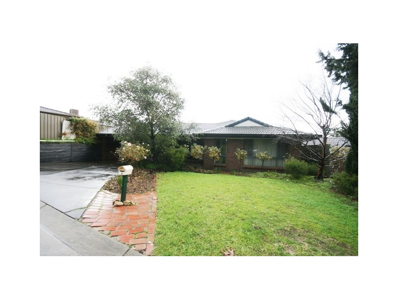 5 FLORA COURT, Flagstaff Hill SA 5159