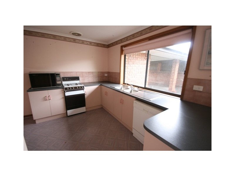 5 FLORA COURT, Flagstaff Hill SA 5159