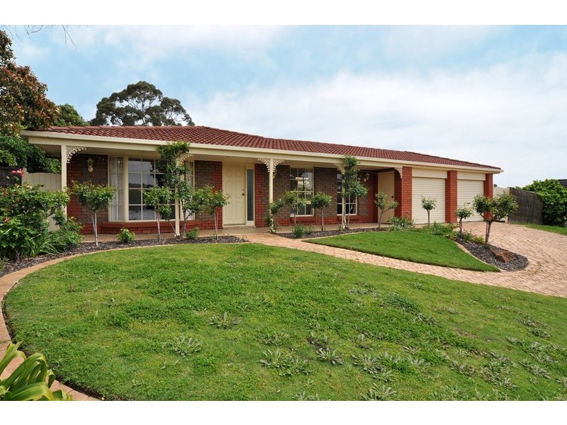 33 York Drive, Flagstaff Hill SA 5159