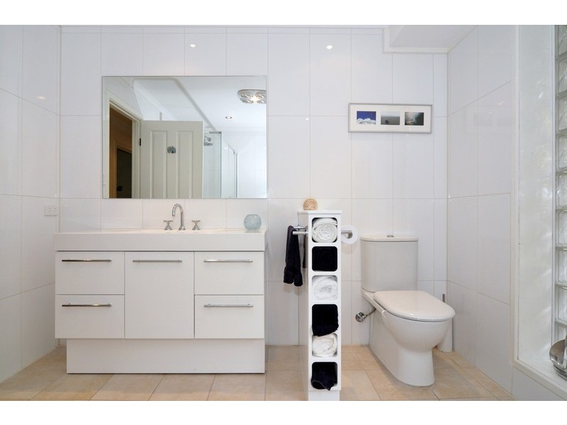 33 York Drive, Flagstaff Hill SA 5159