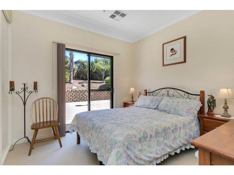 8 Courageous Avenue, Happy Valley SA 5159