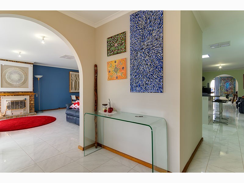 4 Woodcroft Drive, Morphett Vale SA 5162