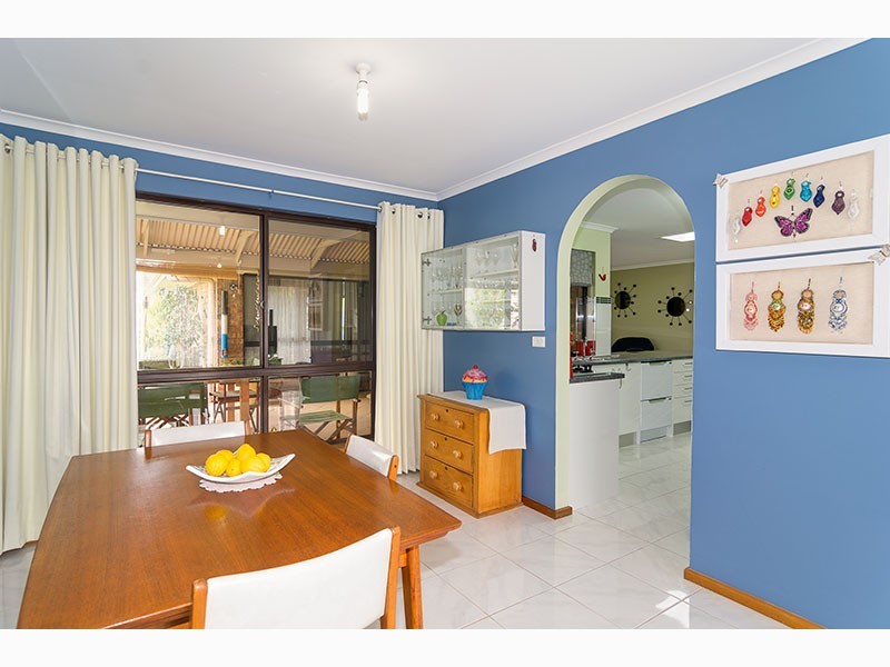 4 Woodcroft Drive, Morphett Vale SA 5162