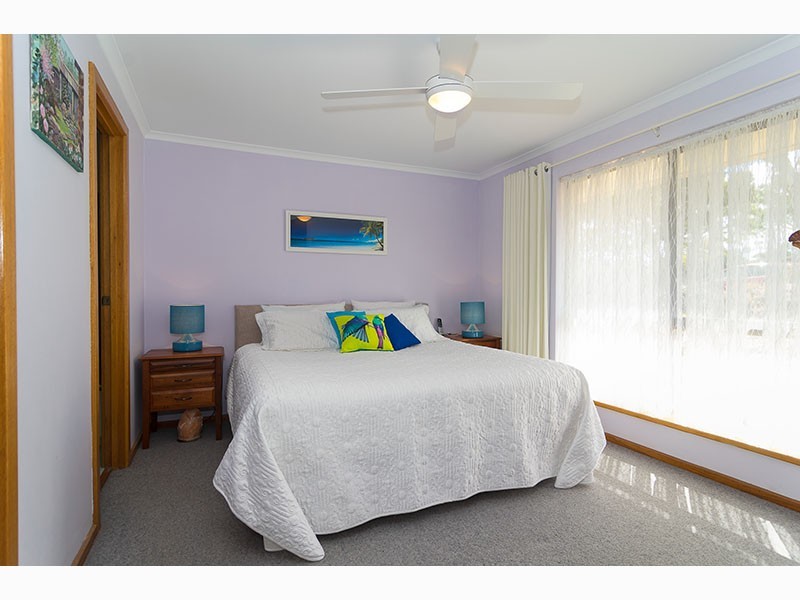 4 Woodcroft Drive, Morphett Vale SA 5162