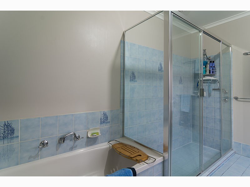 4 Woodcroft Drive, Morphett Vale SA 5162
