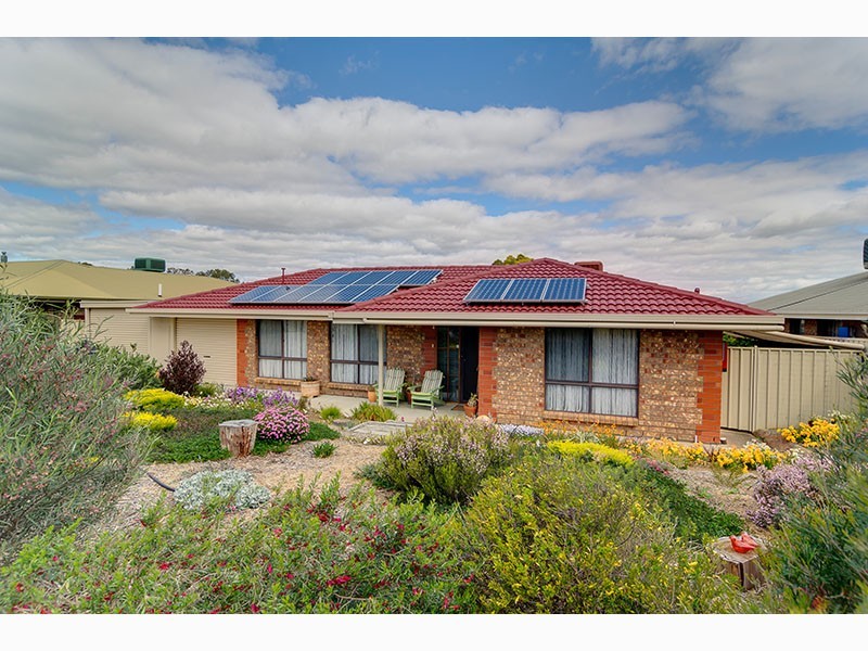 4 Woodcroft Drive, Morphett Vale SA 5162