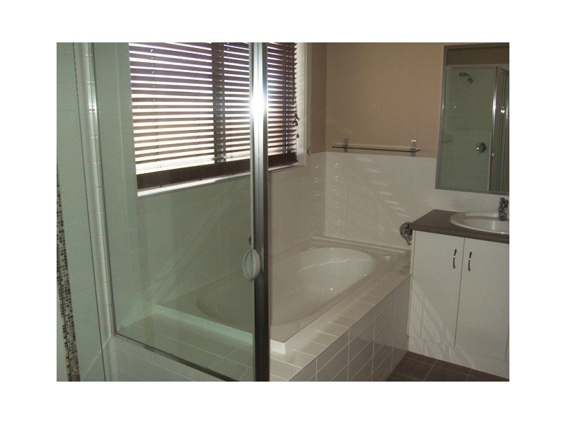 22 FUSCHIA STREET, Huntfield Heights SA 5163