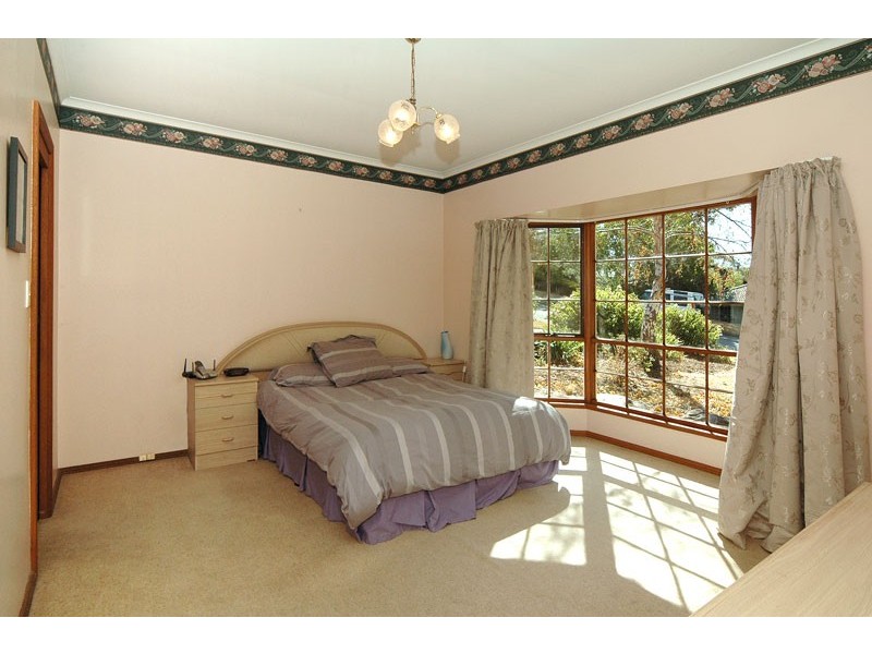 2 Marienberg Rise, Aberfoyle Park SA 5159