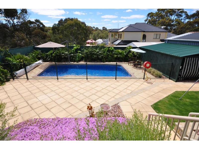 10 HAMS ROAD, Flagstaff Hill SA 5159