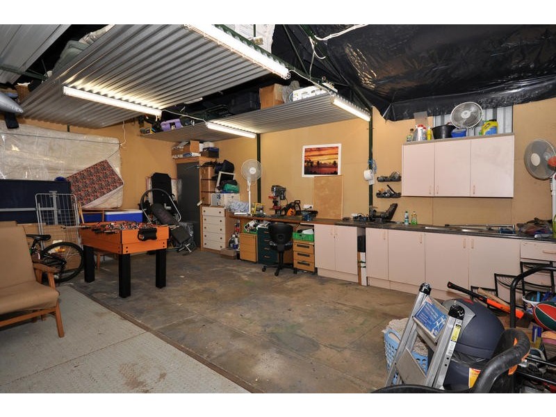 10 HAMS ROAD, Flagstaff Hill SA 5159