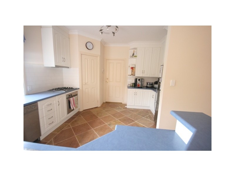 18 SANDALWOOD CRESCENT, Flagstaff Hill SA 5159