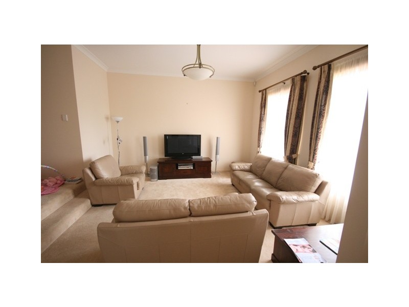 18 SANDALWOOD CRESCENT, Flagstaff Hill SA 5159