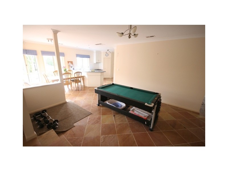 18 SANDALWOOD CRESCENT, Flagstaff Hill SA 5159