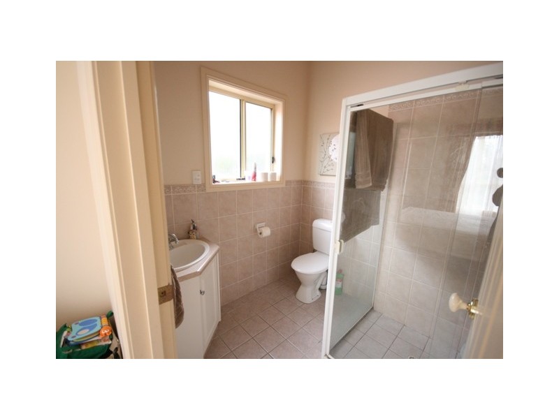 18 SANDALWOOD CRESCENT, Flagstaff Hill SA 5159