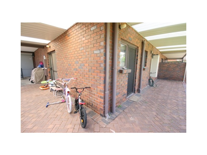 1/24 VENDALE DRIVE, Flagstaff Hill SA 5159