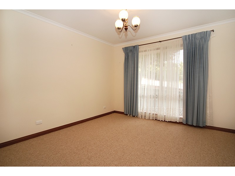 1 Sarepta Court, Flagstaff Hill SA 5159