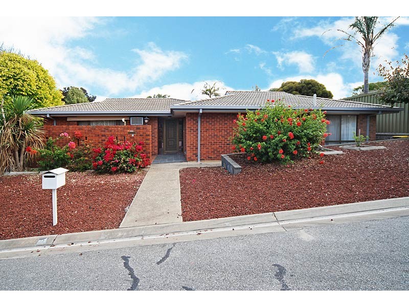 1 Sarepta Court, Flagstaff Hill SA 5159