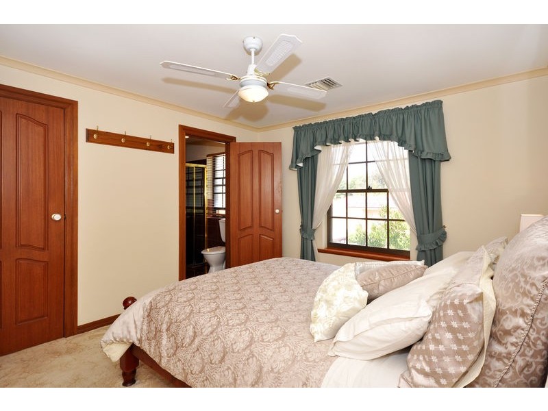 7 DUMPHRIES STREET, Flagstaff Hill SA 5159