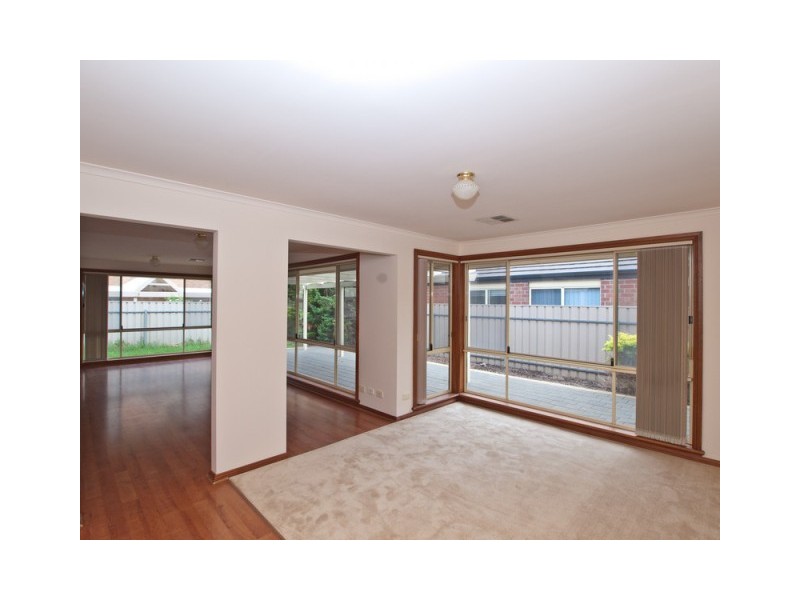 4 JOANNA COURT, Mitchell Park SA 5043