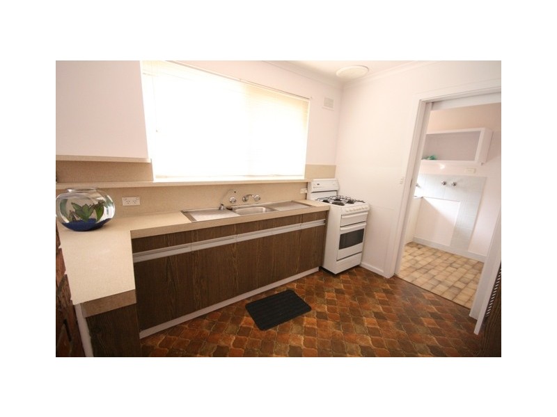 85 BLACK ROAD, Flagstaff Hill SA 5159