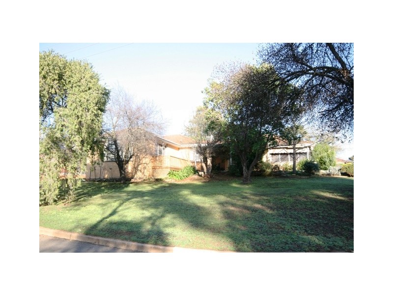 2 ALDERS DRIVE, Happy Valley SA 5159