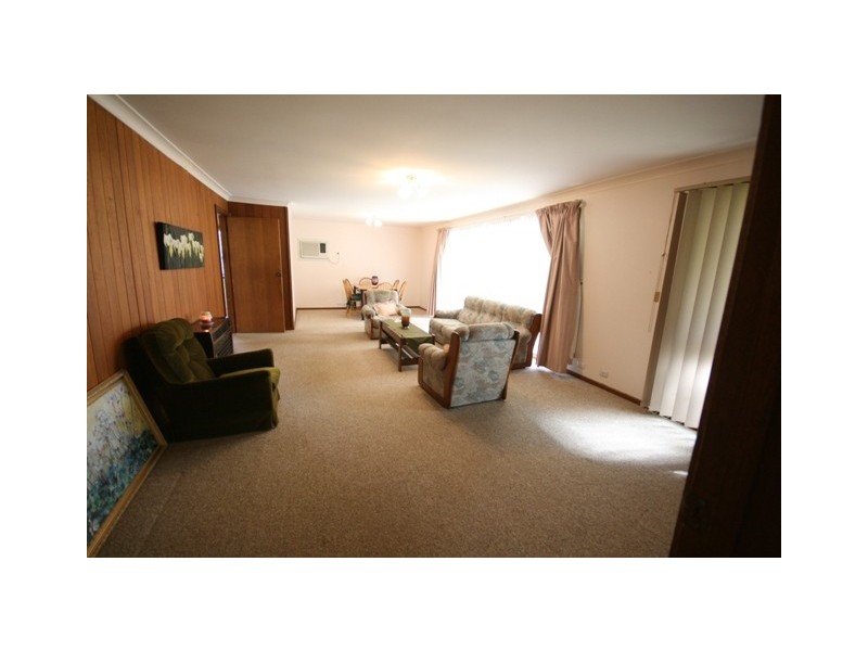 6 ROXANNE AVENUE, Aberfoyle Park SA 5159