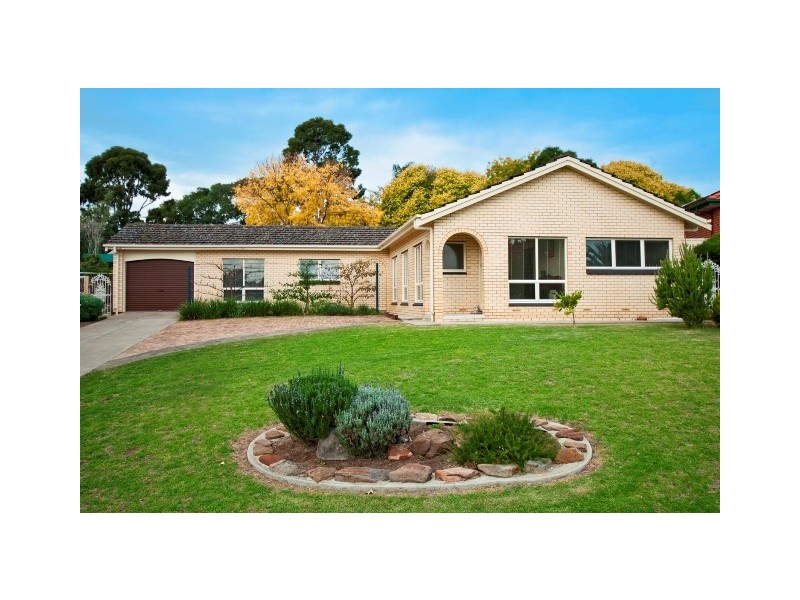 11 FAIRLIE DRIVE, Flagstaff Hill SA 5159
