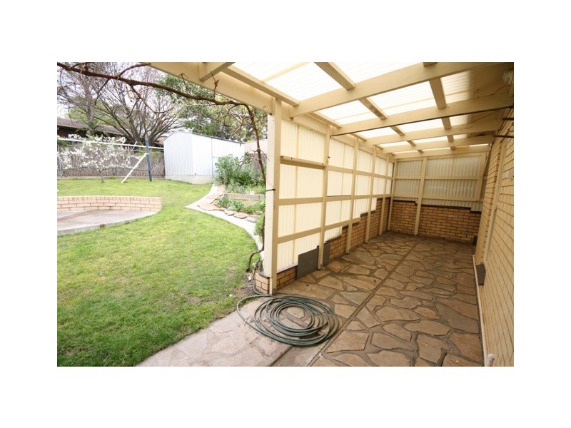 11 FAIRLIE DRIVE, Flagstaff Hill SA 5159