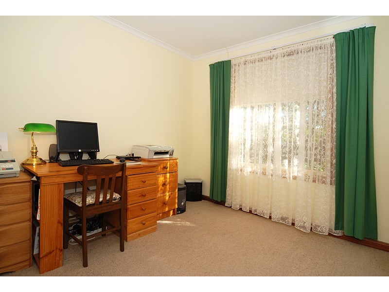 6 Dunalbyn Drive, Aberfoyle Park SA 5159