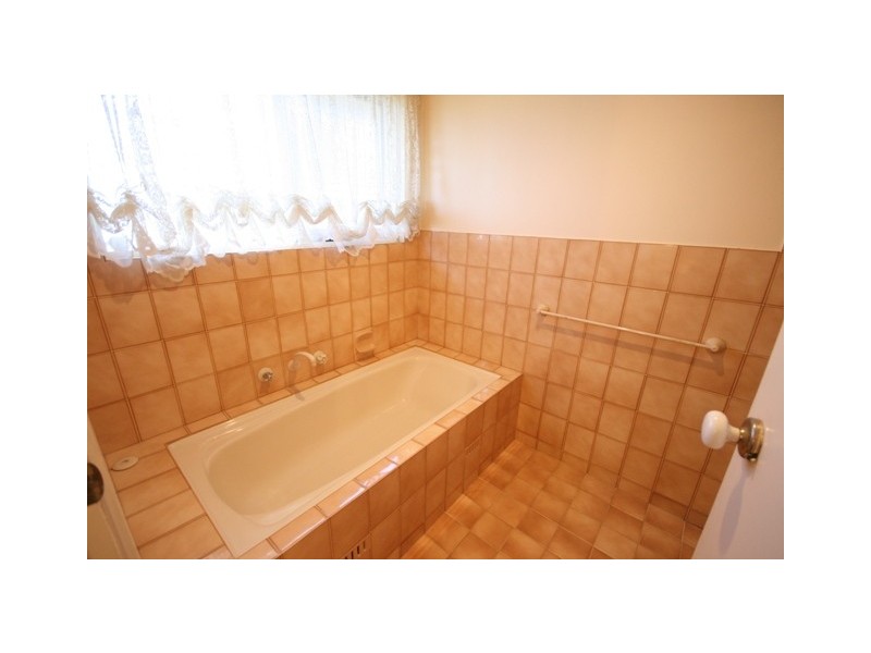 166 BLACK ROAD, Flagstaff Hill SA 5159