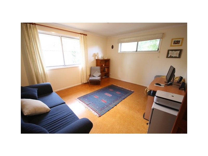 4 Swan Avenue, Happy Valley SA 5159