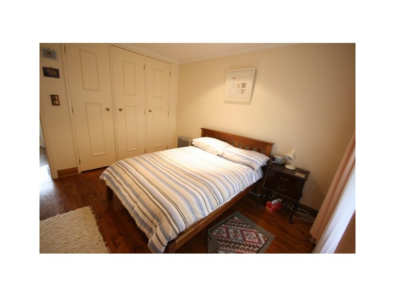 4 Swan Avenue, Happy Valley SA 5159