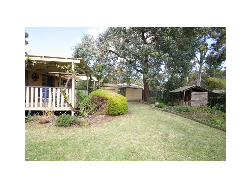 4 Swan Avenue, Happy Valley SA 5159