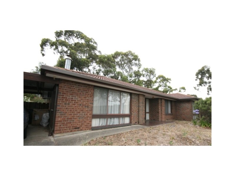 11 SUNNYMEADE DRIVE, Aberfoyle Park SA 5159