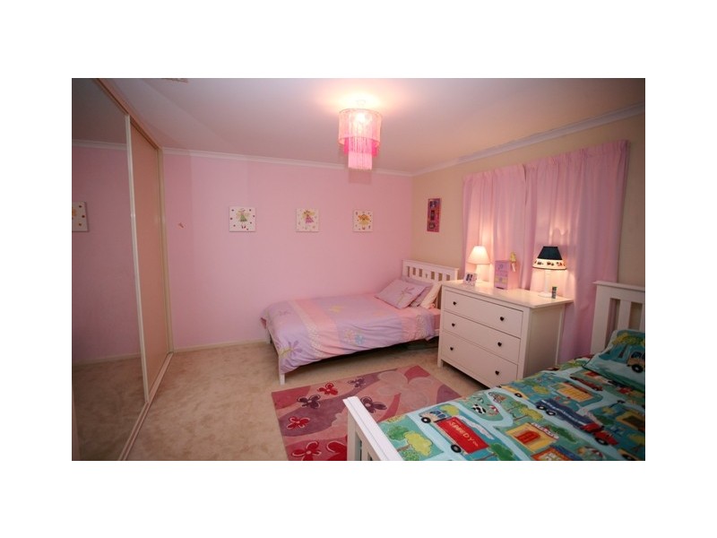 18 Torquay Drive, Seaford Rise SA 5169
