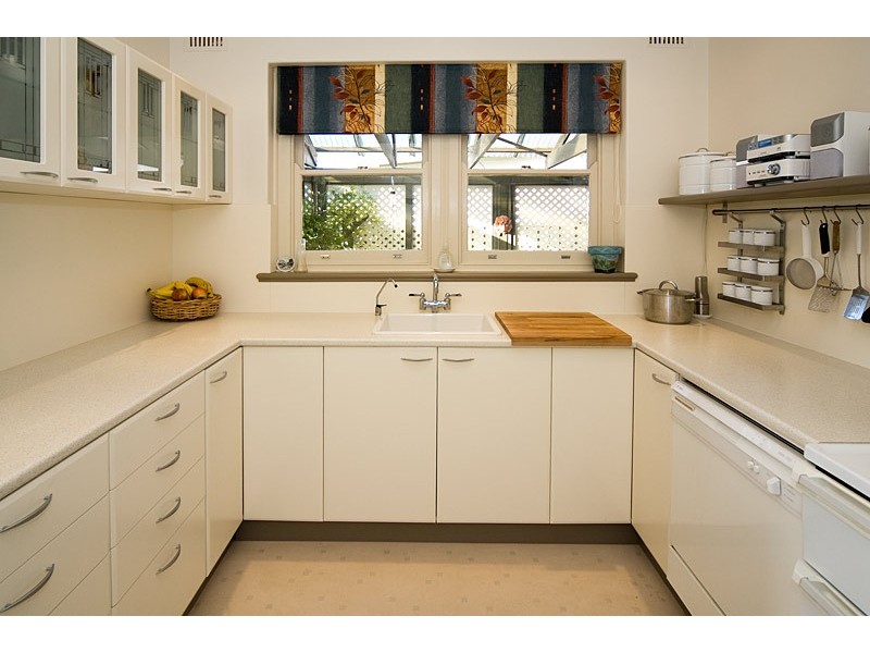 4 Barnett Terrace, Seacliff Park SA 5049