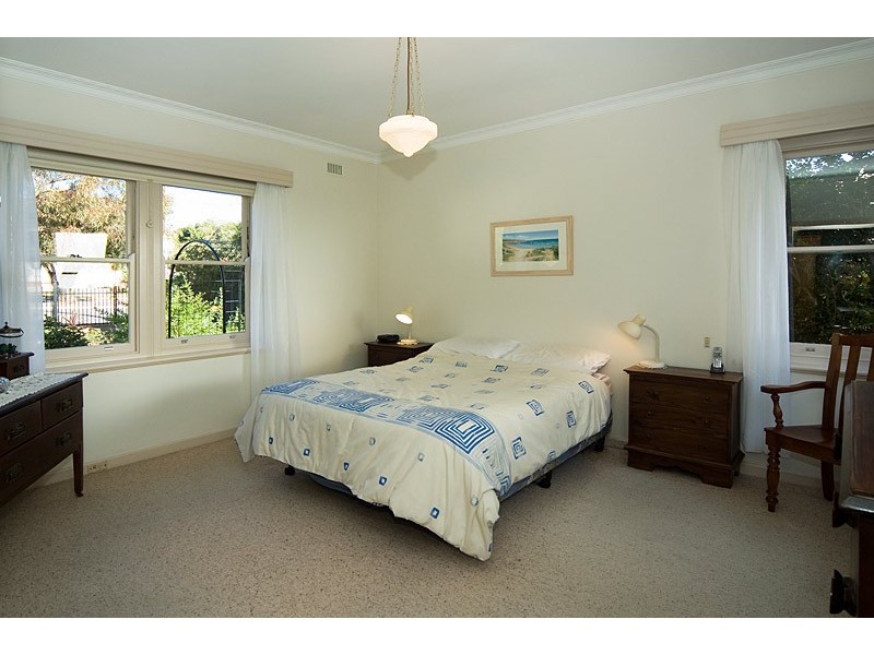 4 Barnett Terrace, Seacliff Park SA 5049