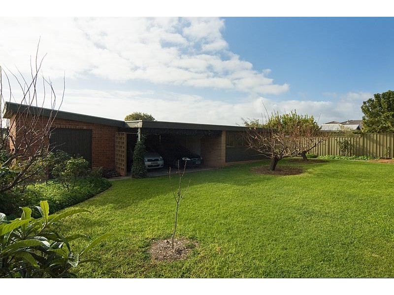 4 Barnett Terrace, Seacliff Park SA 5049
