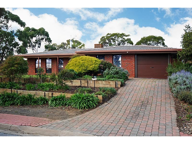 1  Ruby Court, Flagstaff Hill SA 5159